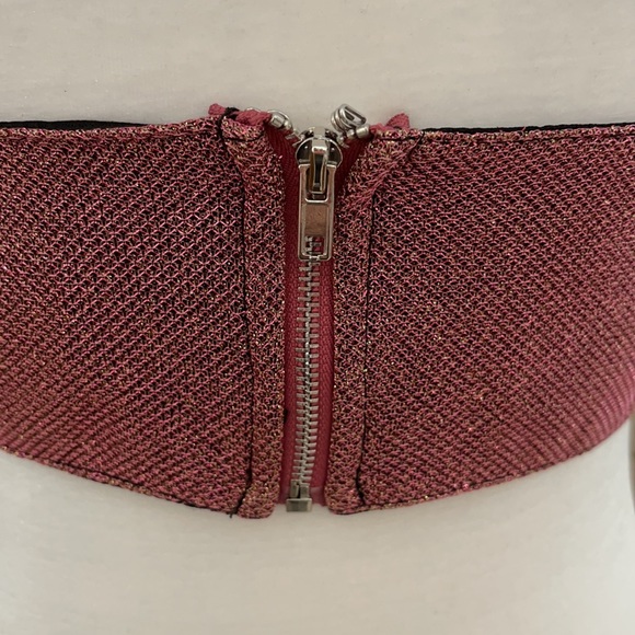 Sparkle halter top by superdown - Picture 4 of 5